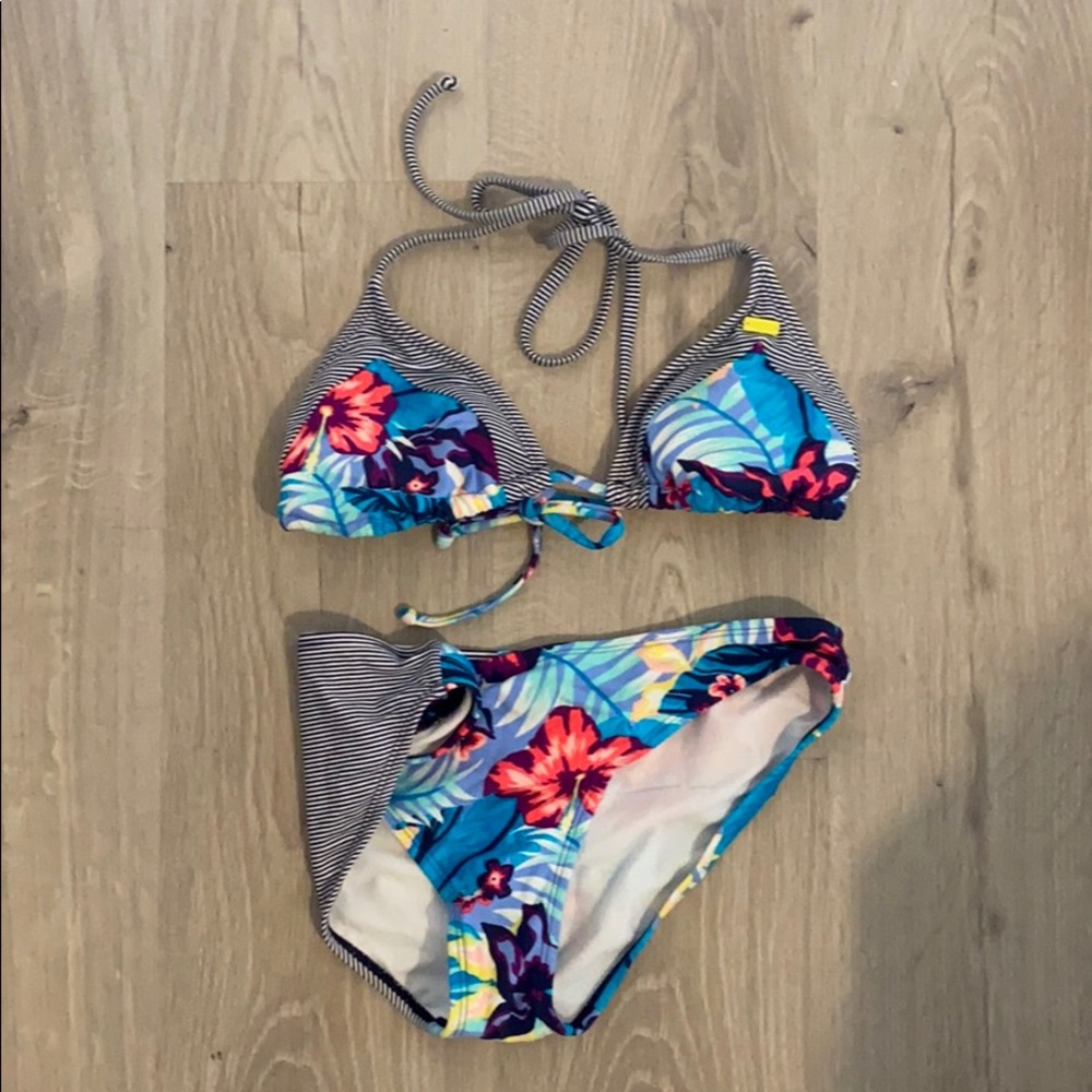 Roxy Bikini